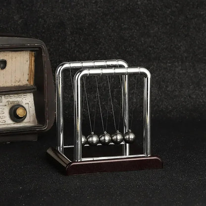Newton's Cradle Desk Toy
